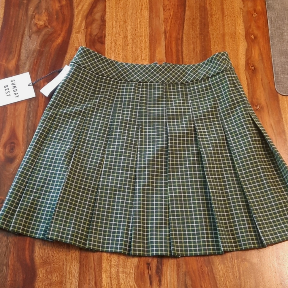 Ariztia/ Sunday best Olive mini skirt